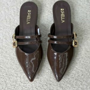 Sabots à bout pointu